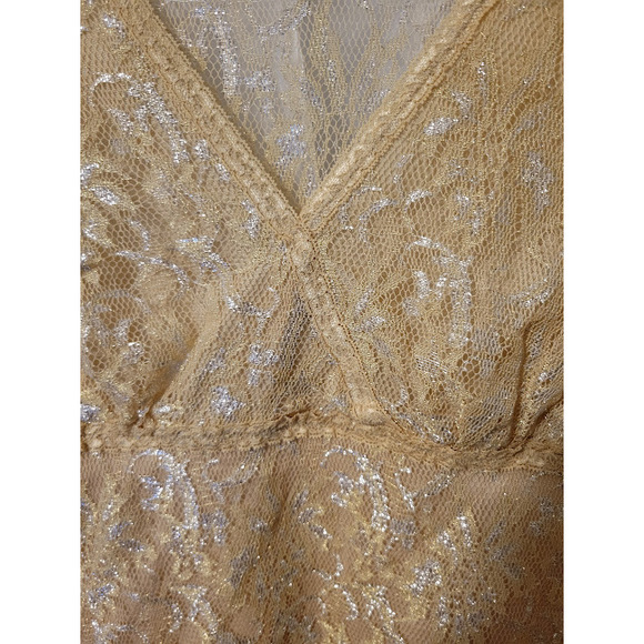 Shimmering Gold Lace Top Size L - Picture 3 of 5